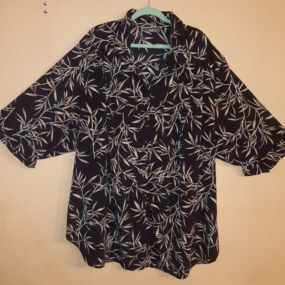 Brand New Plus Size Button Down Floral Top